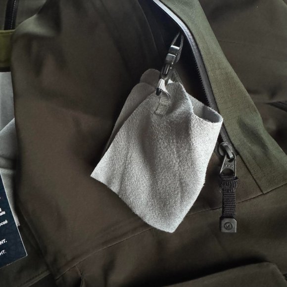 The North Face Men's A-Cad FUTURELIGHT™ Jacket Parka Men's Retail $650 - Picture 5 of 14